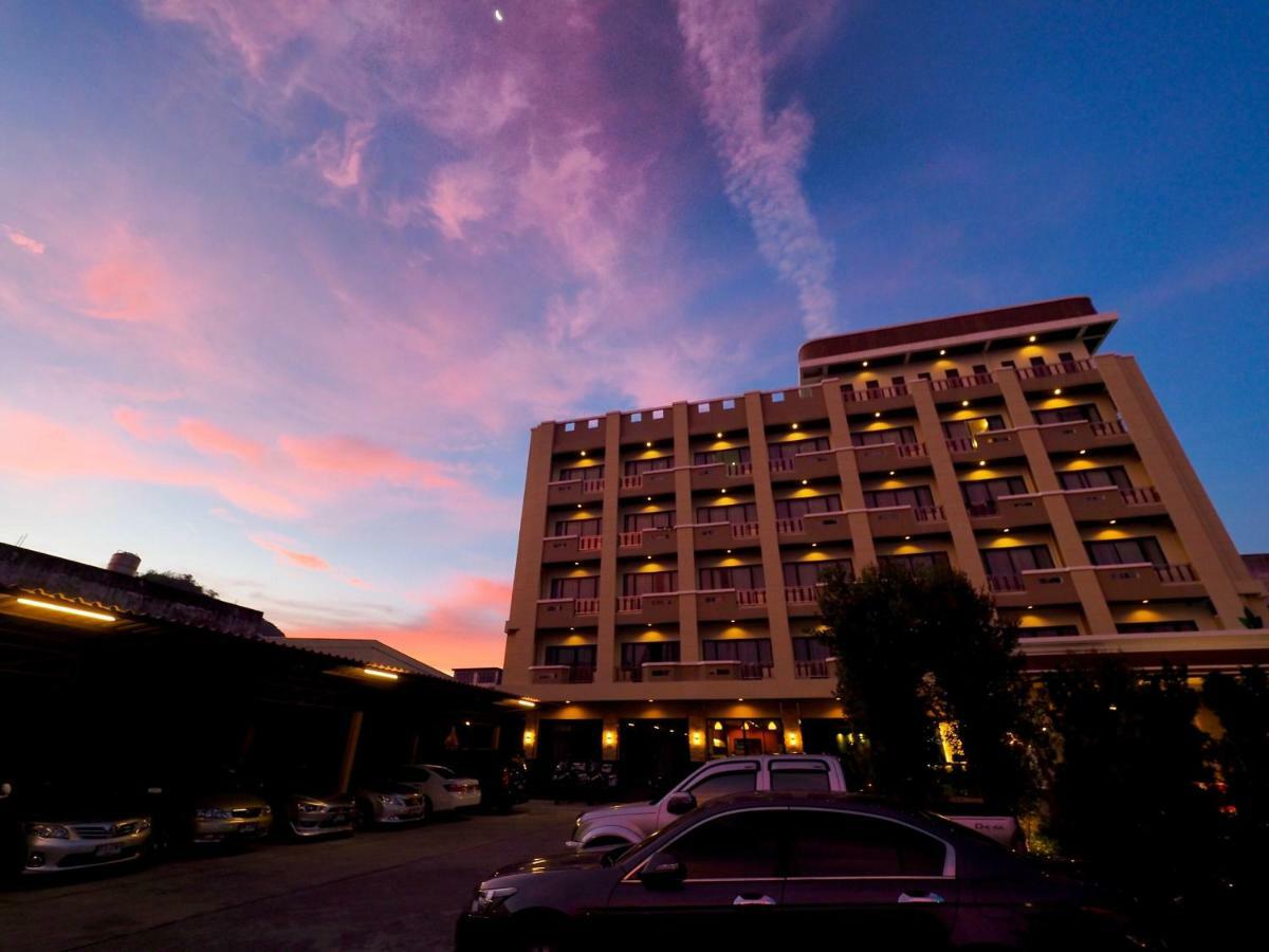 The Centris Hotel פאתאלונג מראה חיצוני תמונה
